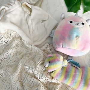 Justice Bundle Unicorn Cape, Squishmallow & Starbucks Llama Water Bottle Holder